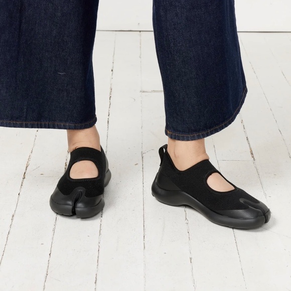 Tabi footwear - Picture 2 of 2